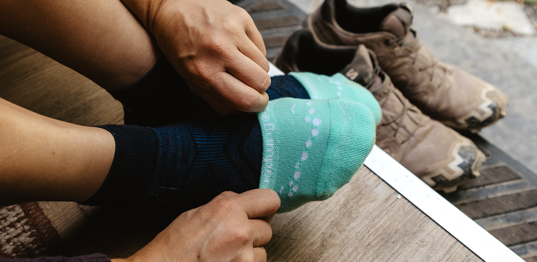 Choosing the Best Compression Socks for Turf Toe